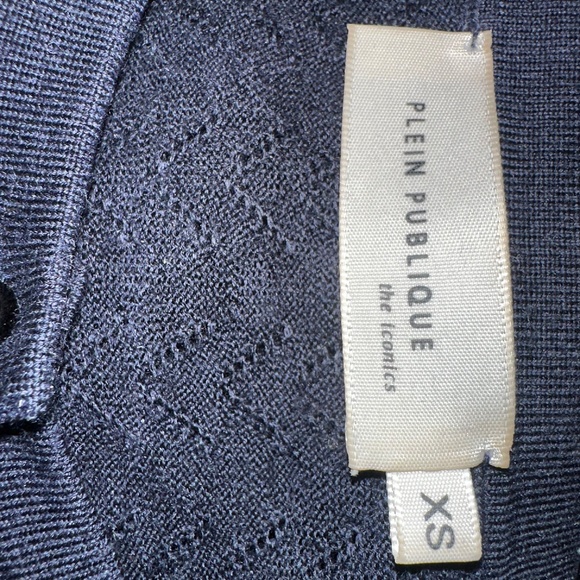 2 Merino Wool XS Sweater Bundle: Navy and Black by Dutch Designer PleinPublique - Picture 5 of 16